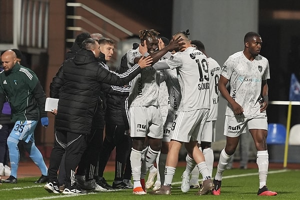 Küme düşme korkusu yaşayan hiçbir takım rahatlayamadı.