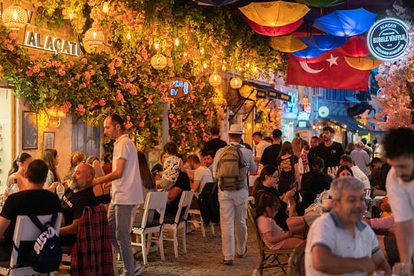 Alaçatı'nın En İyi After Mekanları: Bölge Bazlı Rehber - 2026
