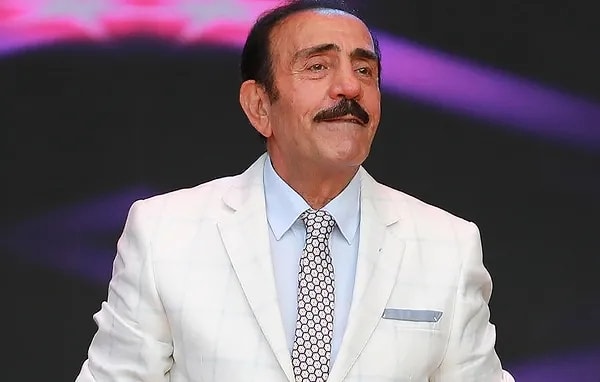 "Hiç alakası yokken konuyu getirip dini değerlere dayandıracak kadar akıl yoksunu espri fakiri bir insanın Meclis'te hizmet veriyor olmasından da üzüntü duydum."