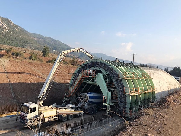 İnşaat sürecinde sona yaklaşılırken teknik altyapı güçleniyor