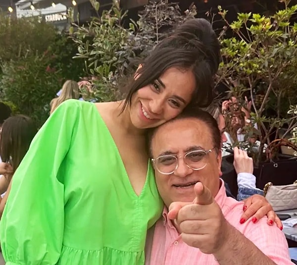 Geçtiğimiz saatlerde Hürriyet'ten Özge Eğrikar'ın haberine göre Dijan Köse'nin reddi miras davası açtığı ortaya çıktı.