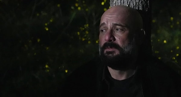 Eşref Rüya'nın yeni bölümünde seyircinin asla beklemediği bir veda yaşandı. Müslüm'ü canlandıran Tolga Tekin, diziden ayrıldı.