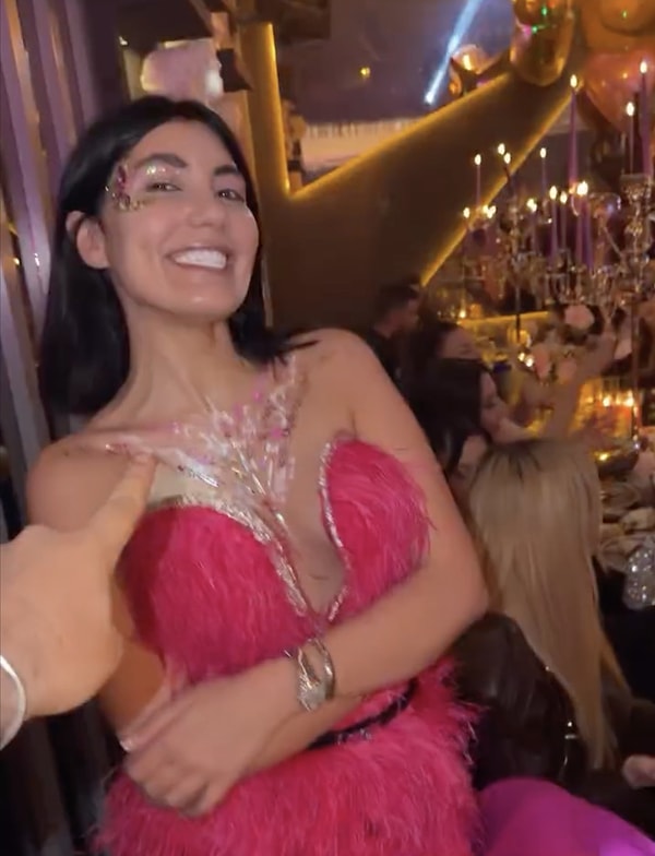 Fakat ikili bu kez gece hayatından düşen bir video ile sosyal medyayı ayağa kaldırdı.