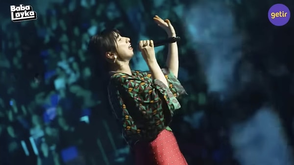 The performance by Nikbinler, which took center stage during the night, rapidly went viral on social media. However, some users threw a curveball with the claim that artificial intelligence was used for the vocals.