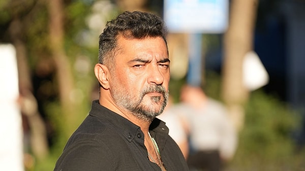 En son Rüya Gibi dizisiyle ekranlarda olan Celil Nalçakan’ın yeni adresi Taşacak Bu Deniz.