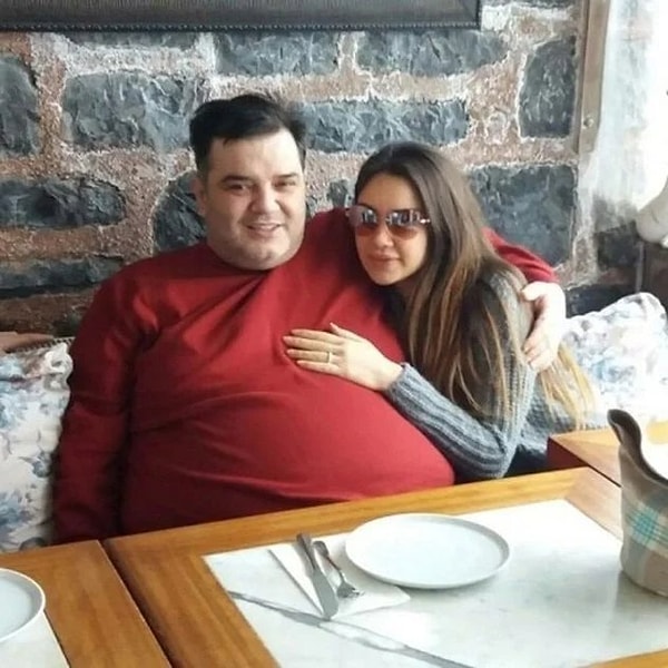 The iconic "Sezercik" of Yeşilçam, who has been absent from the limelight for quite some time, has once again made an appearance just recently.