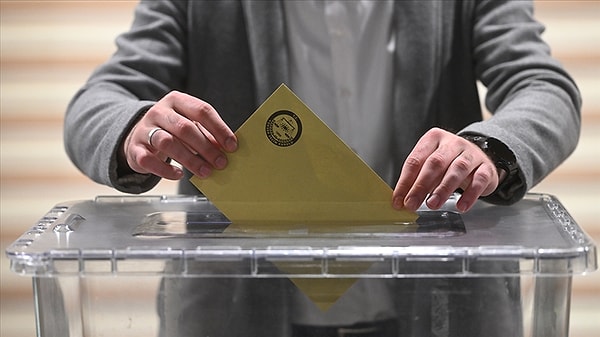 AK Parti; Tokat’ın Çevrecik, Yolüstü ve Bağtaşı beldeleriyle birlikte Nevşehir’in Mustafapaşa ve Gümüşhane’nin Tekke beldelerinde aday gösterdi.