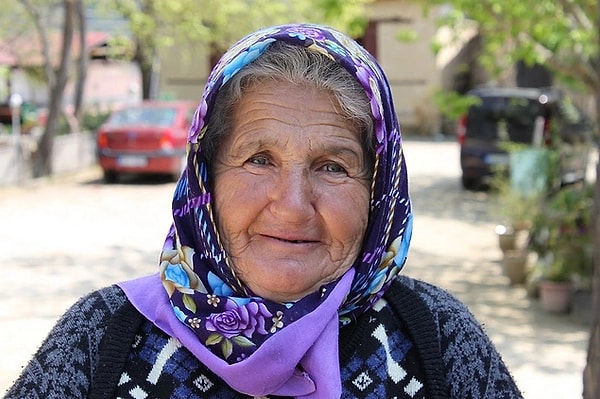 İnsanları güler yüzlü ve sıcakkanlıdır, anında neşenizi yerine getirip içinizi ısıtırlar.