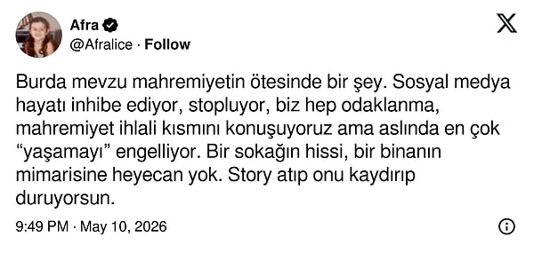 Anı yaşamanın yerini story kaydırmanın alması da tartışmanın bir diğer yanıydı.