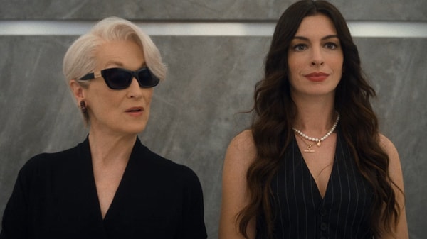 Şeytan Marka Giyer 2 filminin küresel çaptaki başarısı, başrol oyuncuları Meryl Streep, Anne Hathaway ve Emily Blunt için dev bir kazanç kapısı araladı.