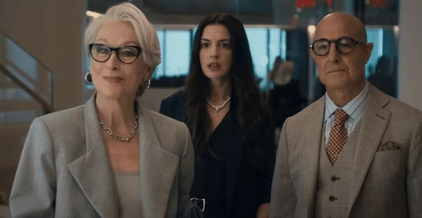 Anne Hathaway, Runway dergisinin yazı işleri müdürü Andy Sachs olarak ekrana dönerken, kazandığı bu ücretle kariyerindeki en yüksek meblağlardan birine ulaştı.