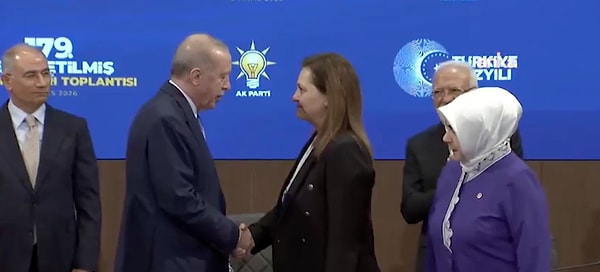 CHP’li Afyonkarahisar Belediye Başkanı Burcu Köksal’ın yeni partisi AKP oldu.