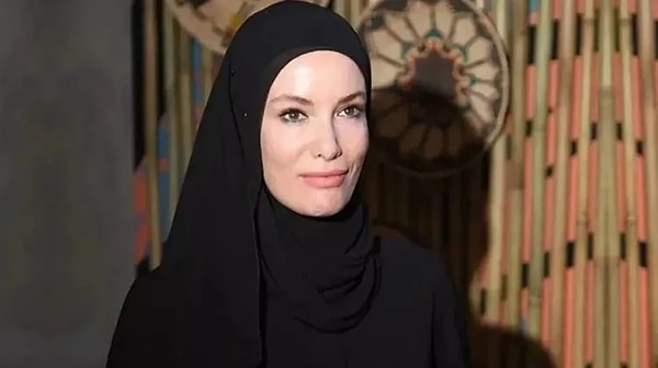Uzun süredir oyunculuktan uzak duran Gamze Özçelik, Operasyon Alesta dizisiyle setlere iddialı bir dönüş yaptı.