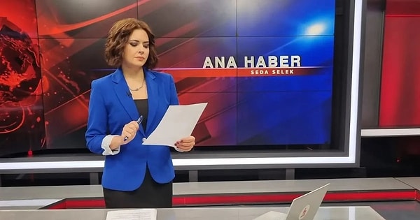 Türkiye’nin en çok izlenen haber kanallarından biri olan Halk TV’de peş peşe gelen istifalar sonrasında kanalda neler olduğu merak ediliyordu.
