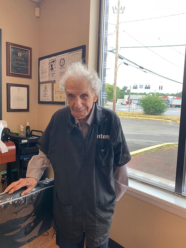 Mancinelli, who lost her spouse 38 years ago, never contemplated retirement despite her advanced age.