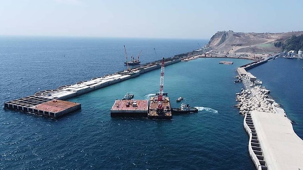 16 bin tonluk beton bloklar 210 kilometre taşındı