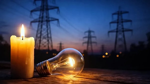 İstanbul'un hem Avrupa hem de Anadolu yakasındaki birçok noktada yarın sabah saatlerinden itibaren elektriklerin kesilmesi planlanıyor.