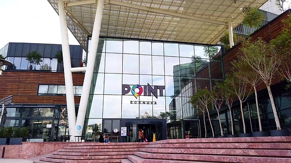 İzmir'in önemli ticaret merkezlerinden biri olan Point Bornova AVM, Tasarruf Mevduatı Sigorta Fonu tarafından satışa çıkarıldı.