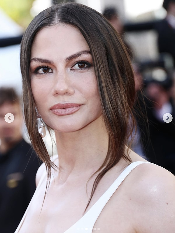 Şimdilerde ise tüm gözler Cannes Film Festival’indeki görünümüne çevrilmiş durumda.