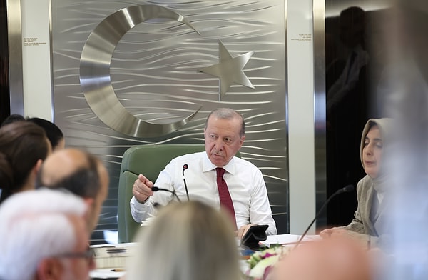 Kazakistan’a resmi ziyarette bulunan Cumhurbaşkanı Recep Tayyip Erdoğan, dönüş yolunda gazetecilere açıklamalarda bulundu.