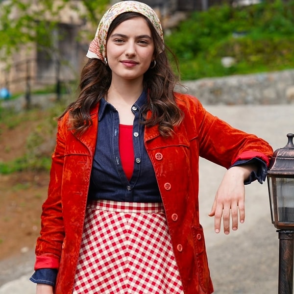 There's explosive news from Ava Yaman, who plays Eleni in the Black Sea series "Taşacak Bu Deniz" broadcasted on TRT.