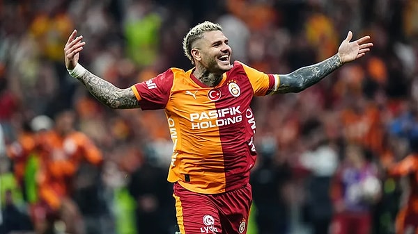 Galatasaray'la kariyerine yeni bir şampiyonluk daha ekledi.