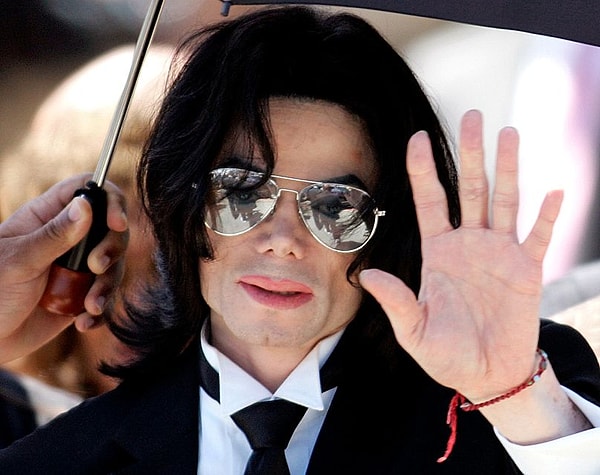 7. Michael Jackson kendi ölümünü kurguladı.