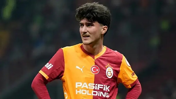 Fenerbahçe ile anlaştığı iddia edildi.