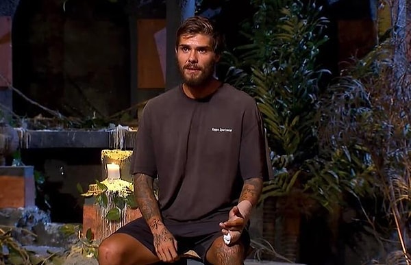 Survivor'da Bayhan'ın ardından Barış'ın sağlık durumu sebebiyle diskalifiye edilmesi büyük bir şaşkınlık yaratmıştı.