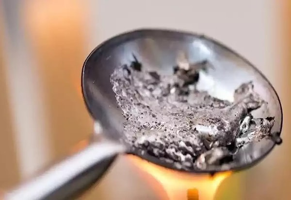 Kurşun Dökme: Kötü Enerjiden Arınma Ritüeli