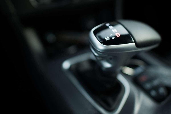 Normal “D” modunda şanzıman, yakıt tüketimini düşürmek için vitesleri daha erken yükseltiyor.