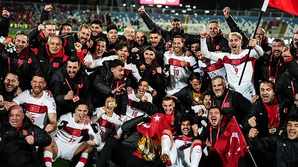 A Milli Futbol Takımımızın yıllar sonra yeniden Dünya Kupası heyecanını yaşatması Türkiye’de adeta yeni bir futbol havası estirdi.