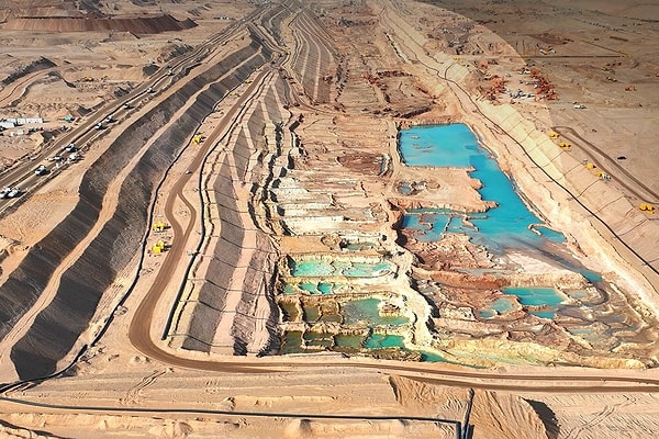 Yer altı mühendislik ağı lojistik ve enerji transferini üstleniyor