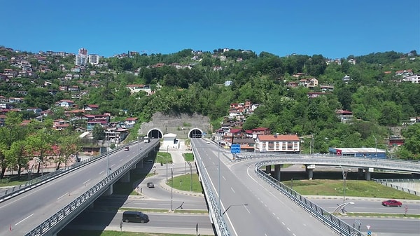 "2027 yılının ilk çeyreğinde ve ikinci çeyreğinde kısım kısım tamamlanacak."
