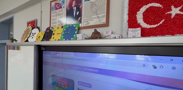Mustafakemalpaşa Cahit Zarifoğlu İlkokulu 2/F sınıfı öğrencileri, eşine benzerine az rastlanır bir sınıf arkadaşına sahip oldu.