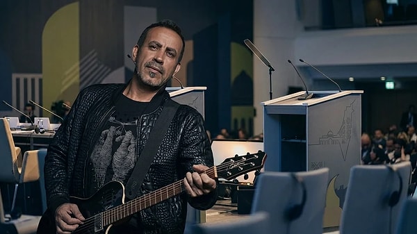 Haluk Levent, Kültür ve Turizm Bakanlığı'nın organize ettiği Eskişehir Kültür Yolu Festivali'ndeki performansının ardından talihsiz bir sağlık sorunu yaşadı.
