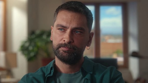 Onur Tuna Kimdir?