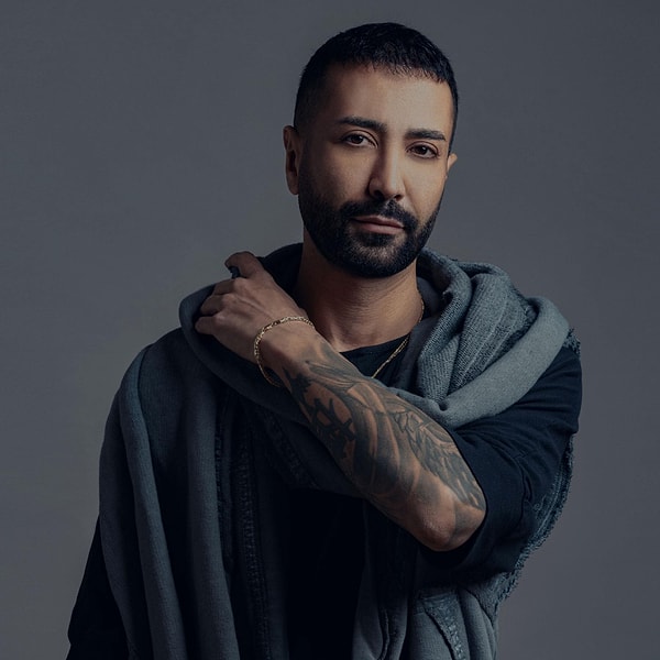 Recognized as one of the most powerful male vocalists in Turkish pop music, Tan Taşçı continues to make waves with his hit songs that have been released over the years and his sold-out concerts.
