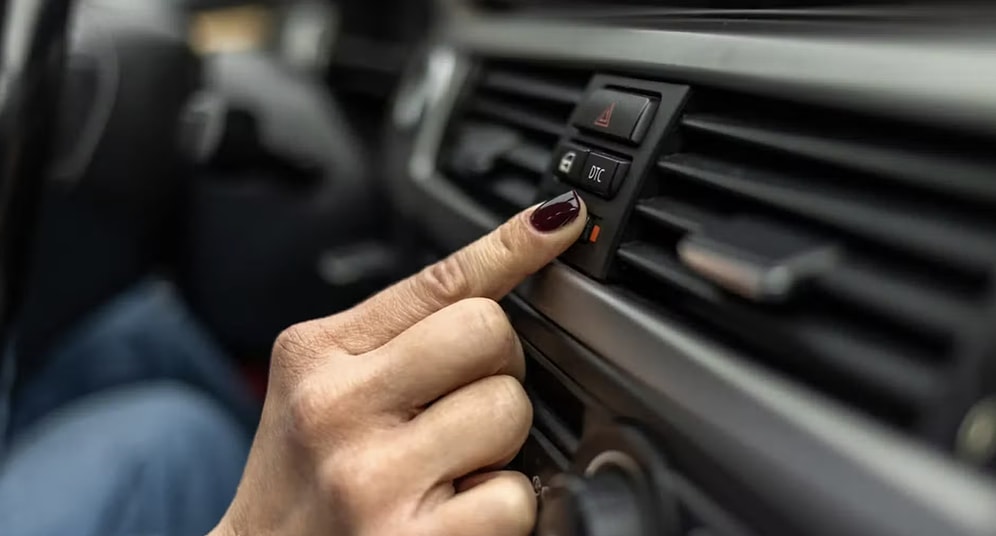 The Secret Car Button That Cools the Cabin in Seconds and Saves Fuel