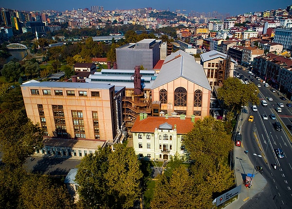 Can Holding'e kayyum atanmıştı.