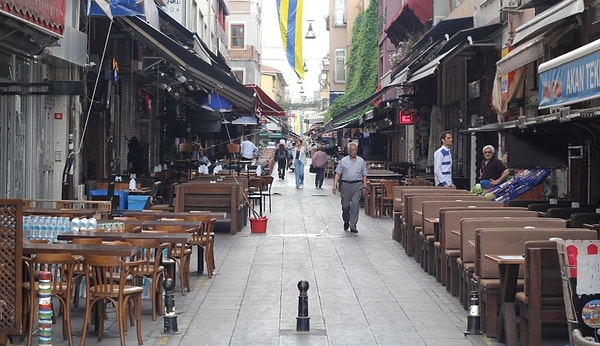 "Mekanda bulunanlarla temas kuruyorlar, temin ettirip video çekiyorlar."