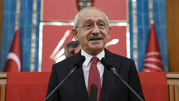 İlk iş avukatları azletti.