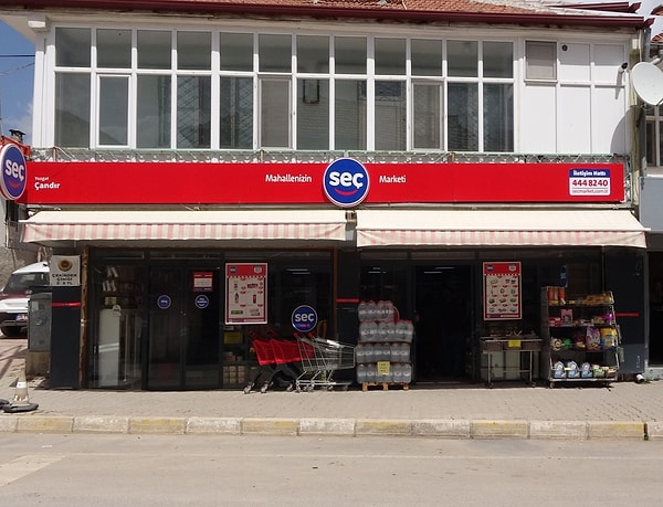 Geçmişte operasyonel yüklerin çok fazla olduğunu ifade eden genç esnaf, dijital altyapının getirdiği kolaylıkları şu sözlerle özetledi: