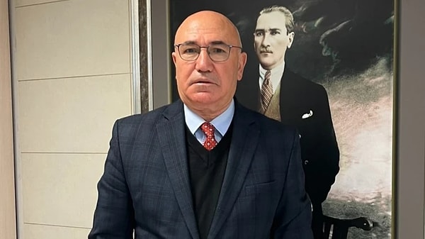 Gece boyu CHP Genel Merkezi'nde olan ve merkezin önünde açıklama yapan CHP Şanlıurfa Milletvekili Mahmut Tanal, şu ifadeleri kullandı: