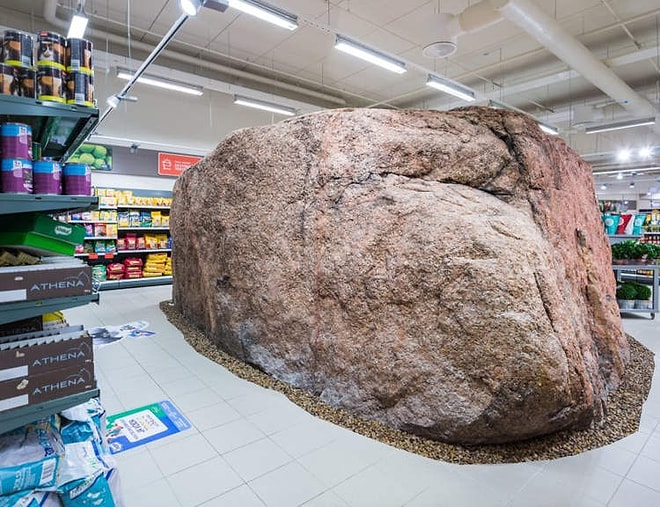 Unbelievable Mall Built Around a Massive Historic Rock That Could Not Be Demolished