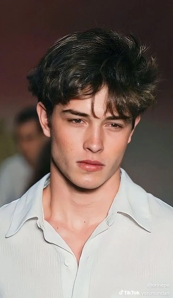 2000'li yılların ruhunu yansıtan isimlerden biri de genç yaşta modellik kariyerine başlayan Francisco Lachowski'ydi.