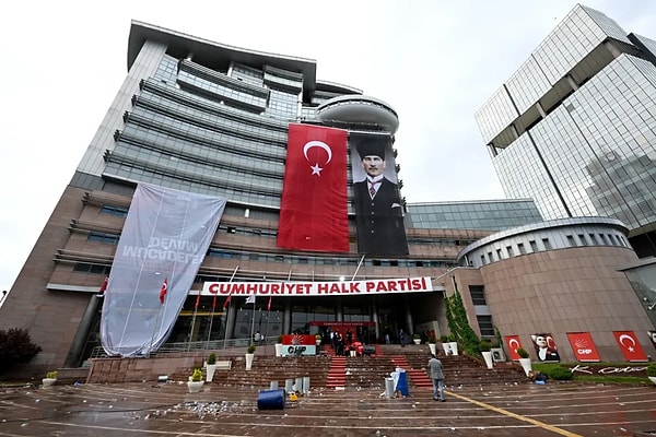 The Economist: Demokrasi tartışmaları derinleşti