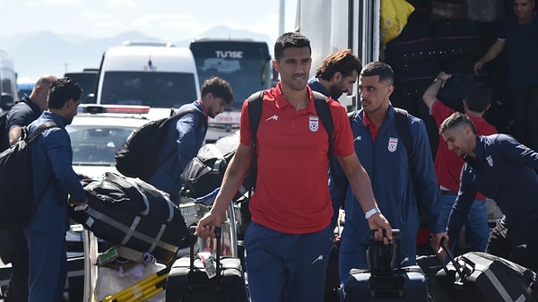 FIFA bu gelişmeye rağmen maç programını değiştirmedi.