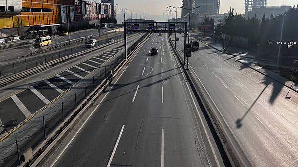 Bayram tatili için memlekete gidenlerin boşluğu trafiğe yansıdı.