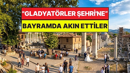 Türkiye'nin "Gladyatörler Şehri'ne" Bayramda Akın Ettiler: "Zamanda Yolculuk Yapıyoruz"